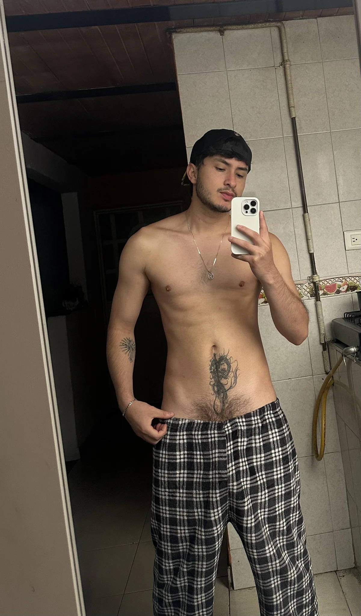 Трендове зображення  8976 santyago_taylor