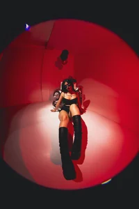 ArianavilladaのLook me 🔥の 7枚の写真