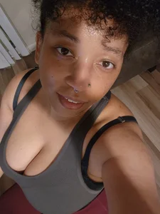 Marie-Petite Sweaty Selfies Pic 6
