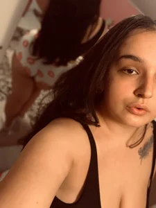 ErikaAmor Public Pic 2