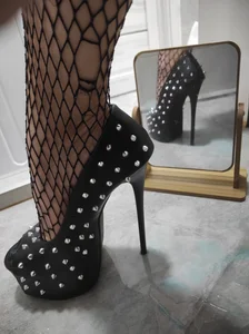 Veronica_Watson Muse in Heels Pic 5