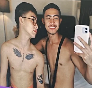 Xasianhotguy's Levin & Devin Sex Photo 3
