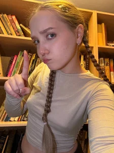 bambi_lu i am a good student!👓 Pic 4