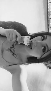 Gamergirl-Linela: Public ( фото)