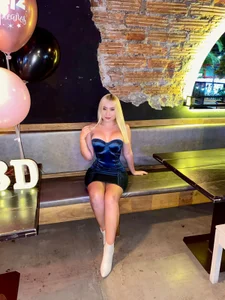 Emii_Sweet I love dresses Pic