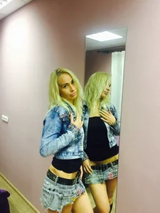 AlyssaVIP Public Pic 3