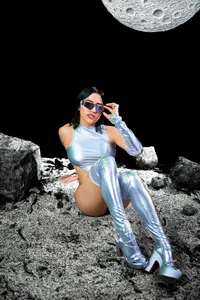 KasiaNoir_ 🚀🎆 Moon Mission: Independence Billede 3