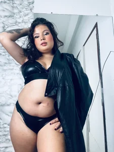ladycharlottex: Me ( 4 фото)