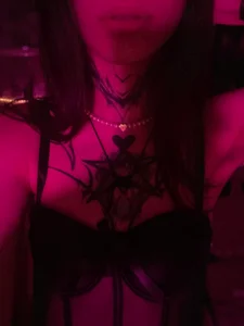 Kelly_Xenny: Public ( 2 фото)