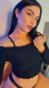 lilit_noir kisses here, kisses there slika 2
