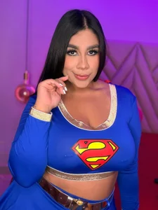 SussieRogers Supergirl Off Duty: Saving You From Your Fantasies ✨ รูป 