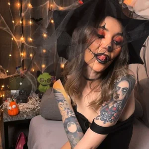 Zero__Calories_のHalloween Temptation 🎃🖤👻の 8枚の写真