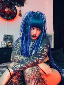 DimmuandDarkness I'm your favorite and you know it 😈✝︎ Immagine  2