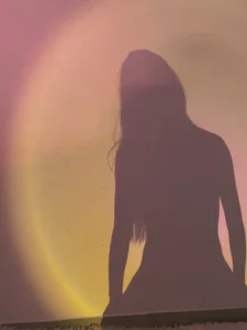 AlanaJones1 the queen nude Foto 3