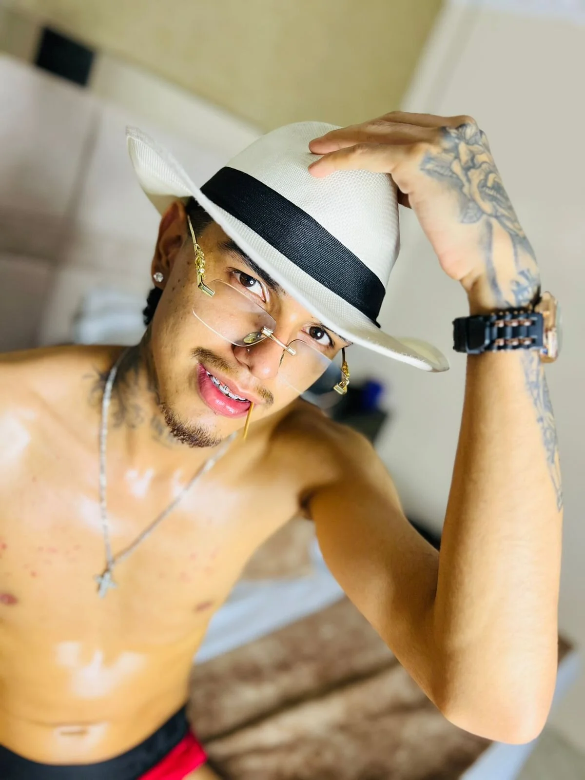 TysonRiggs Trendaava kuva 5599
