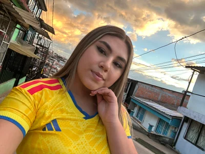 MeganCrow 💛💙❤️ Foto