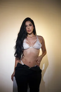 MARTINA_CONNORR: Public ( 9 фото)