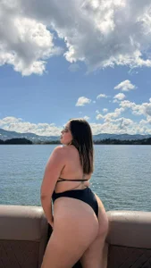 GenesisBlaze Hnaing out! 🍑 รูป  7