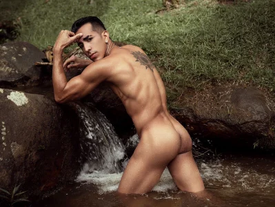 Donovan_Desmond Exotic✨ Hình 2