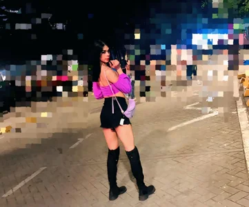 Kisses_Sophia Sexy Sofia on the city streets looking for mischief under the cold night 🌌🌬️❄️ Billede 3