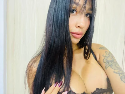 KarelyWest so beautiful and so devilish Pic