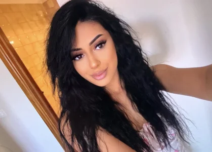 hellena9 Public Pic 2