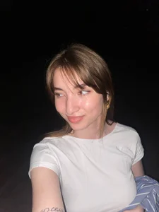 Adelina_Bliss Public Pic 3