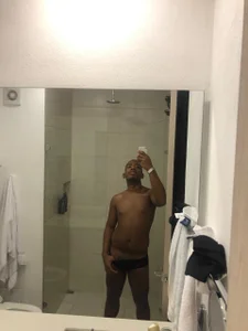 Itza_voss Eyes in the mirror Foto 2