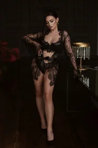 ArielGrand Public Pic