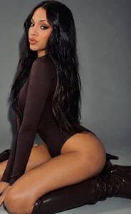 clara_evanss New Εικόνα