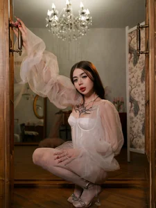 LilyElfie vintage Pic 2