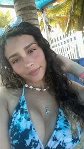 Sarabubbie Sara in the beach👙 Pic 2