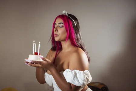 AliiceBrown_ My 23rd birthday! 🥳💋 Pic 8