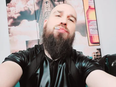 ArmandoSteel4u I am here for you! Domination, cum, smoke, leather or any other fantasy just ask! 사진 5