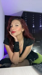 Selenakyle92_ Public 사진