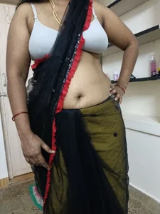 laxi_tamilponnu Public Pic