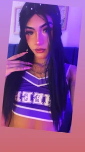 Cheer😝 de moonlyvelvet  8 Imagens