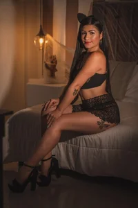 lunaalynchDo you like my lingerie?图片