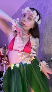RileyNymph Sweet tropical trap Pic 5