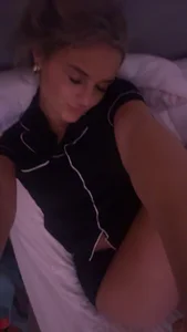 Ellieblondie_ Public Poză 2
