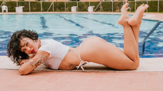 MilaMay_ Public Pic 4
