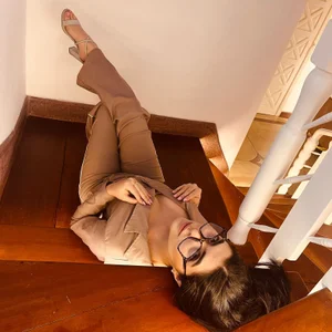 SarhaVega Relaxed and Sexy in Taupe 🤎 Hình 2