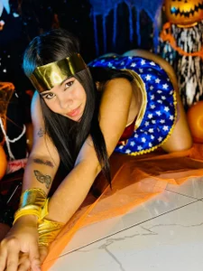 Emily_Beltonn kullanıcısının your wonder woman albümü -  8 fotoğraf