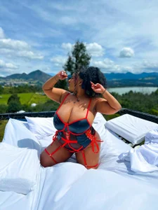 ariadna_cooper Valentine's Day Pic 2