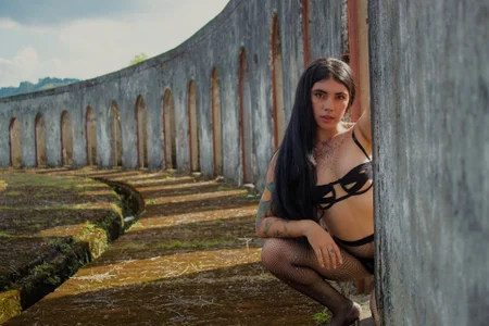 . de Nina-monroe  2 photos