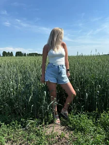 I_D_A kullanıcısının Open a door to my routine albümü -  2 fotoğraf