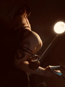 SarahRhodes_: in the dark ( 2 фото)