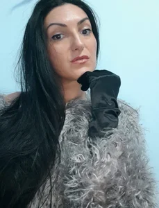 LanaBanner selfie Foto 2