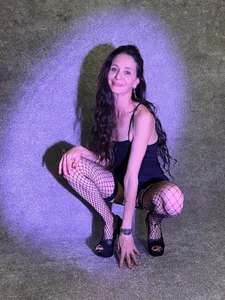 Meredith_Huntt LIGHT MAKES THE DIFFERENCE Pic 2