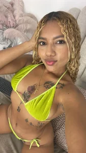 Zdjęcia Nikki_Angel_ Public:  4